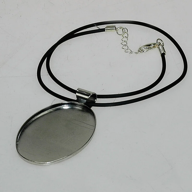 COLLIER 37 X 48 MM X 0