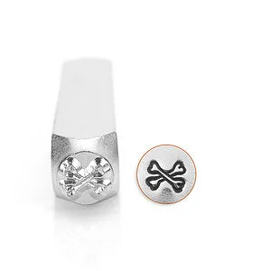 METAL STAMP - CROSSBONES 6MM